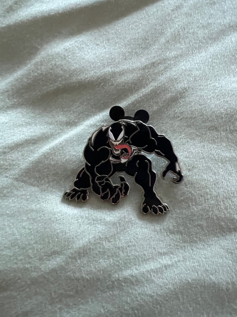 Disney Venom Enamel Pin - Black with Pink Tongue